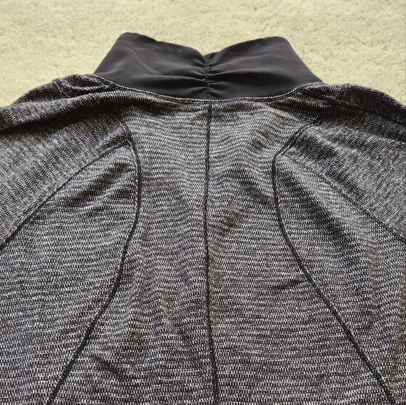 Lululemon Runderful 1/2 Zip Long Sleeve Pullover  Mini Check fitted Ribbed 8 - Picture 11 of 14